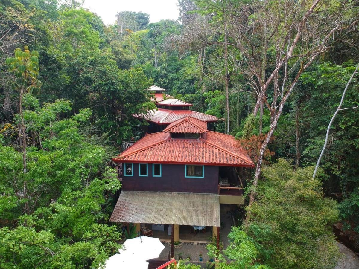 Waterfall Villas Baru Exterior photo