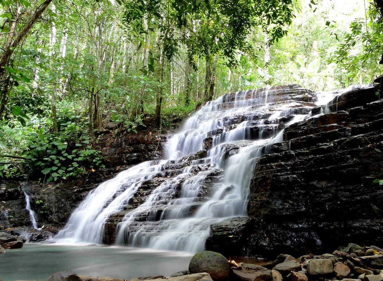 Waterfall Villas Baru Exterior photo